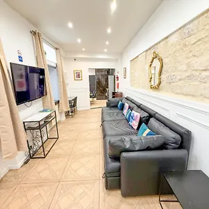 Urban Flat 74 - Disneyland In París